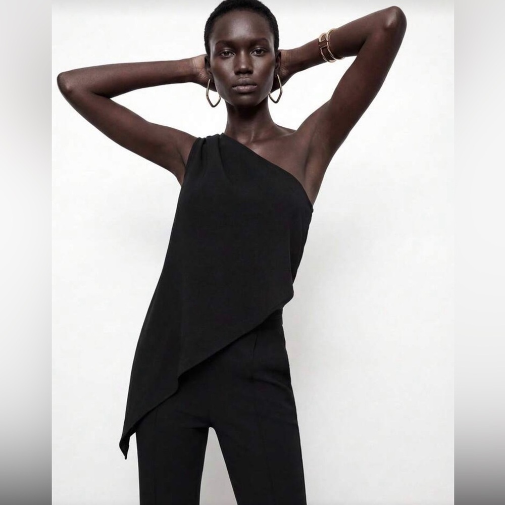 One-Shoulder Asymmetric Black Women’s Top
